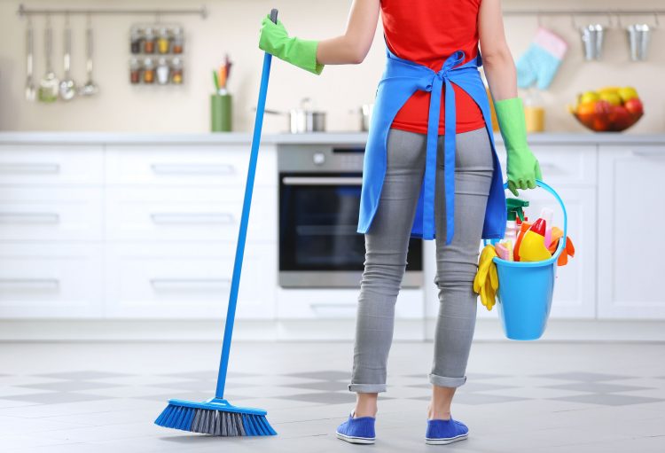 Как проводить очистку дома от негатива
