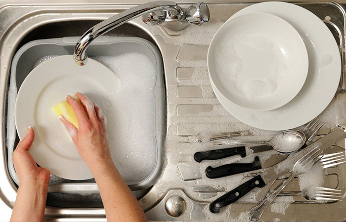 Методика чистки сковород и кастрюль