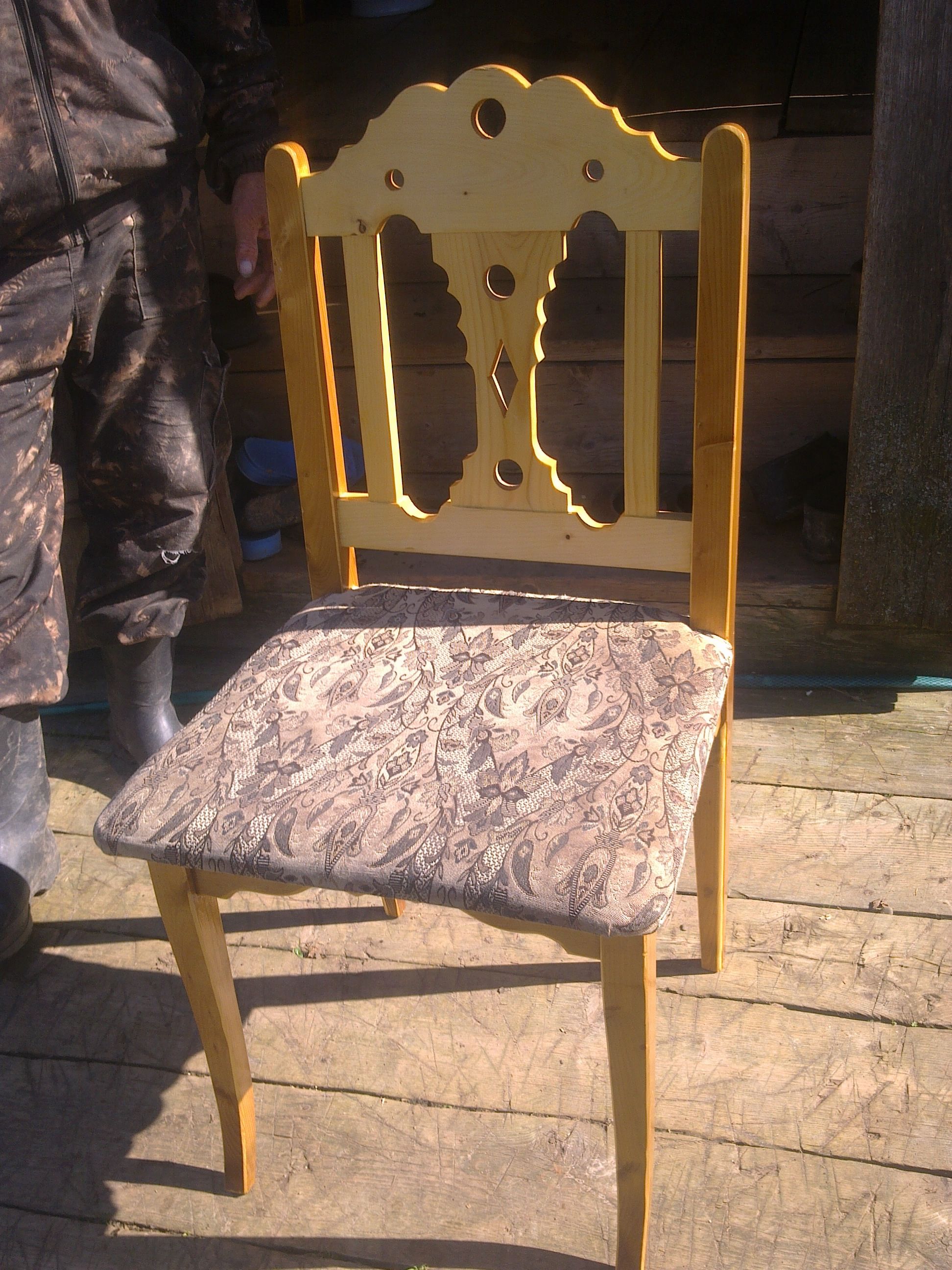 Различные виды мягких накладок для стульев