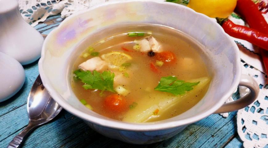 Рыбный суп с плавленным сыром: просто и вкусно